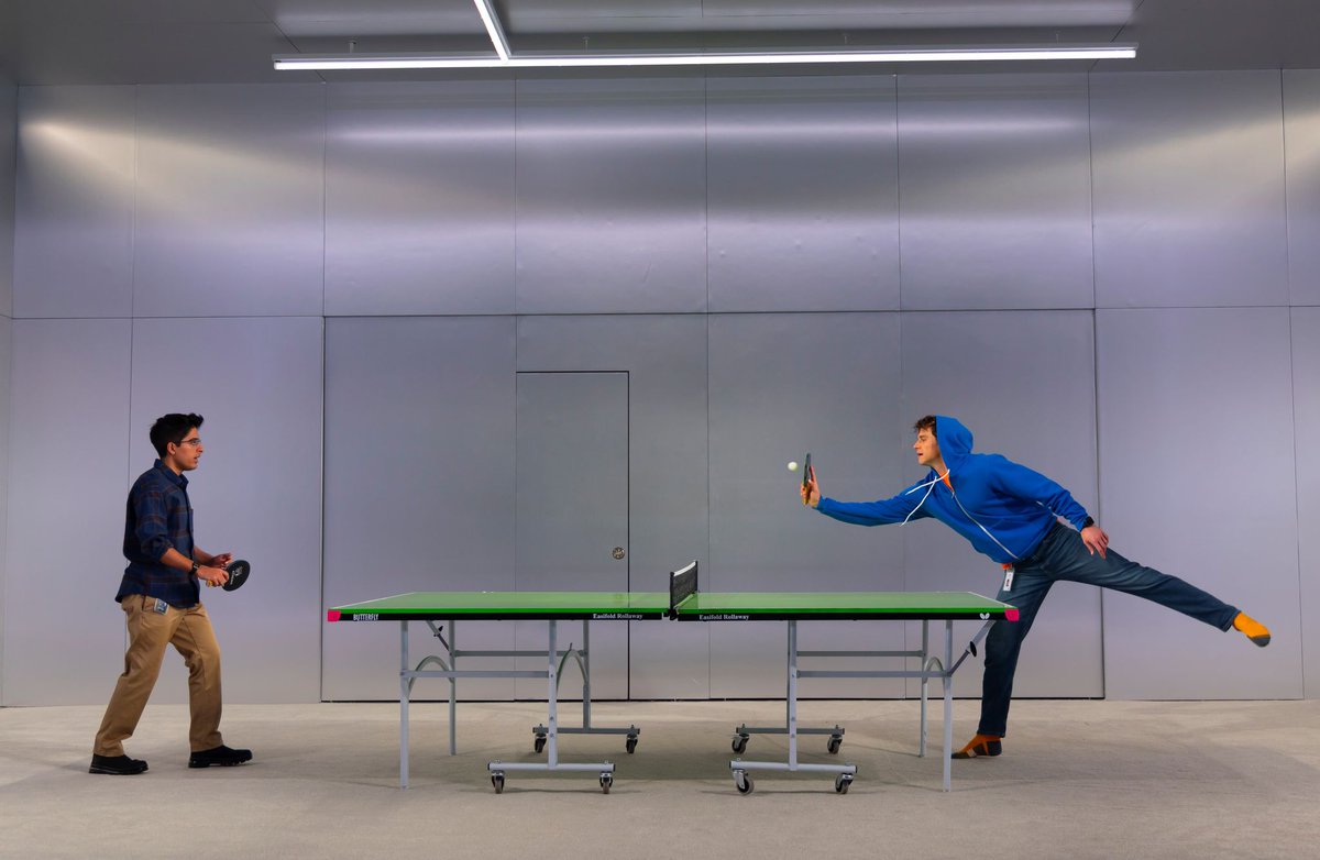 6 second review tweet media