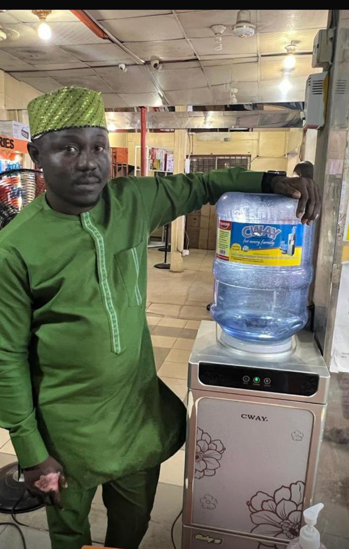 laracraft247's tweet photo. Fasting during this Ramadan period while working all day requires discipline, patience and the right support. But one important thing I don’t  overlook is proper hydration during Suhoor and Iftar.

And here are my Ramadan tips for a productive fast using the @CwayDispenserng https://t.co/lfD1i5x1NO