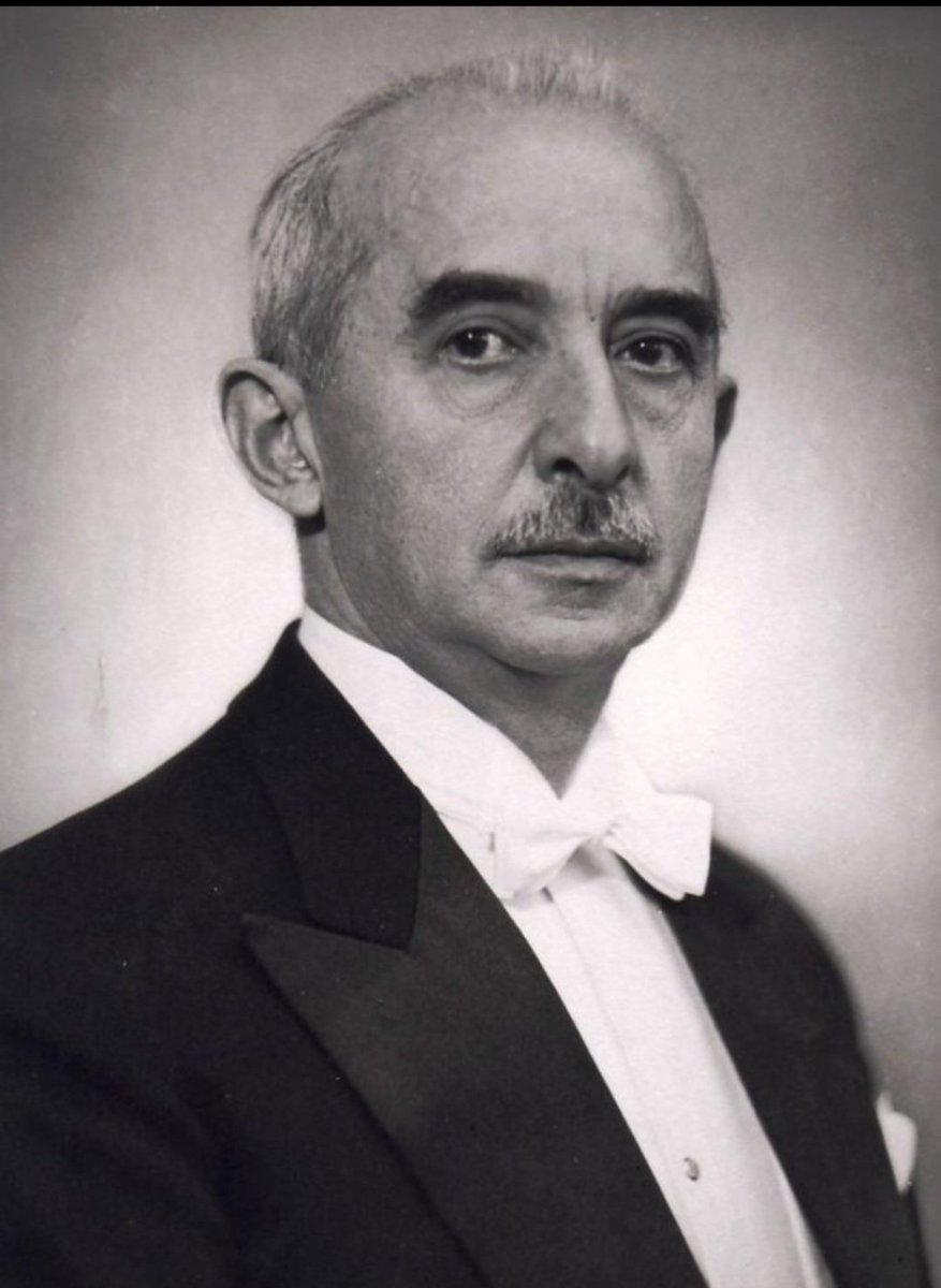 Kemalistler pek bilmez, iktidarında; 
- Atatürk'ün eğitim politikasını, tarih tezini ve tarih kitaplarını yok etti,
- Atatürk'ün ilkelerini anayasadan çıkaralım dedi,
- Amerikan, İngiliz yardımları için Atatürkçü düşünceden vazgeçti,
- Nutuk bir kez basılmadı, paralardan Atatürk