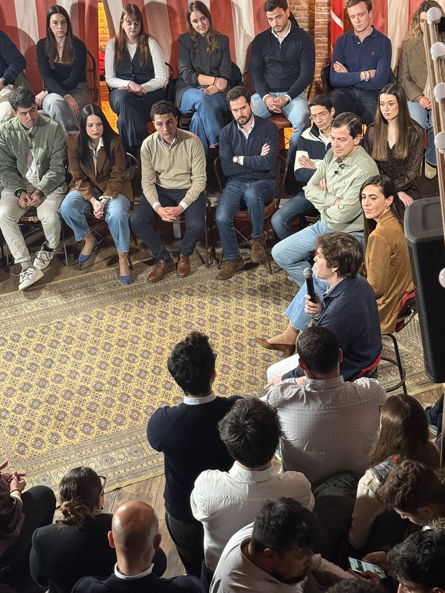 Jesus Julio Carnero tweet media