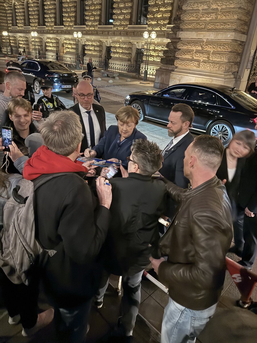 Tim Sönder tweet media