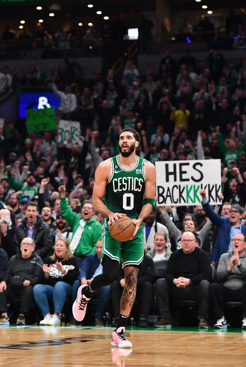 Austine Lucid tweet media