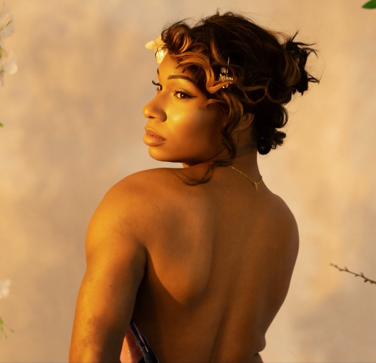 ValoreRose's tweet photo. ✨Wings In Progress ✨

The era of unlearning…🐛
The era of becoming. 🦋

📸: @patrickdongan
LRV video series 6 on the way. Do me a trans favor and comment a butterfly! 

#GoldenEra #ButterflyBecoming #MetamorphosisMindset #chrysalisseason https://t.co/YB23GWVXie