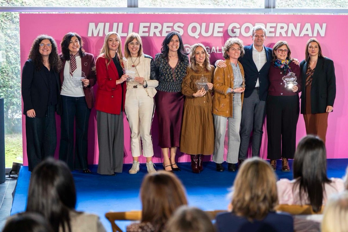 AlfonsoRuedaGal's tweet photo. No PPdeG a igualdade non é un lema: practícase todos os días. Somos o partido con máis alcaldesas de Galicia: 31, e queremos que sexan máis

Un exemplo de mulleres referentes, que gobernan, con experiencia e proxecto para seguir avanzando en igualdade real https://t.co/dw3tmk4FAT