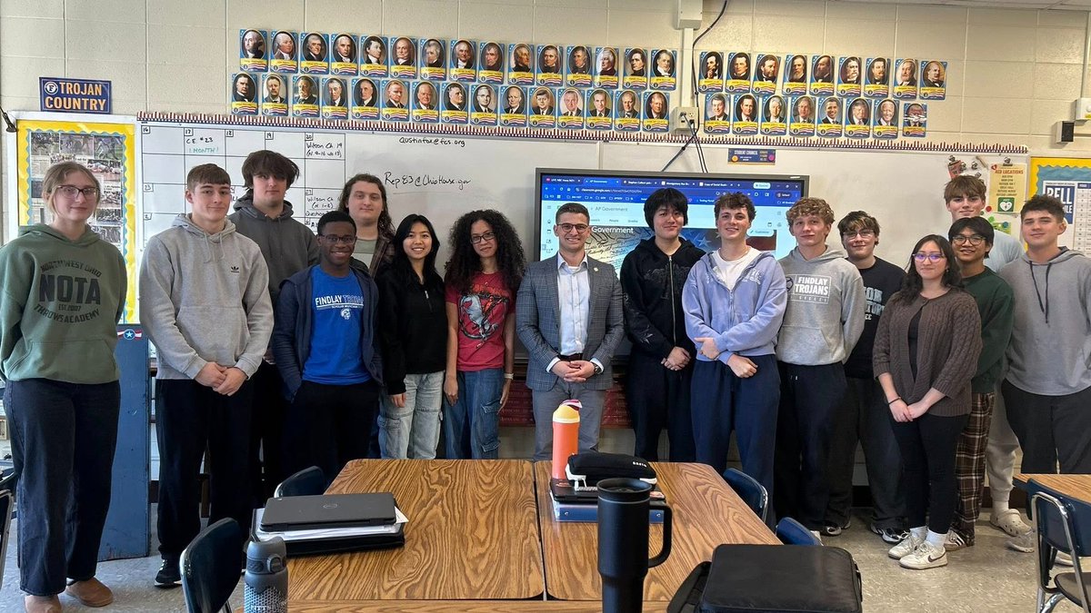 mathews4ohio's tweet photo. Engaging with students and talking to them about our community, our State, and our Country is one of the most rewarding things I do! Thank you to Findlay City Schools for this opportunity.  https://t.co/CNJksMKB2B https://t.co/h1QvHtltSm
