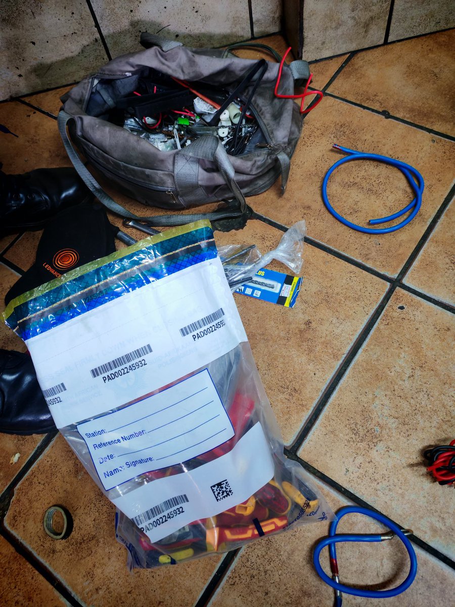 nasiphim's tweet photo. TMPD led the arrest of two Nigerian nationals who were found tampering with municipal infrastructure. They were caught in the act attempting to access an electricity box in Pretoria West. One by One. @CityTshwane @TMPDistrict https://t.co/0xPpYmluYz