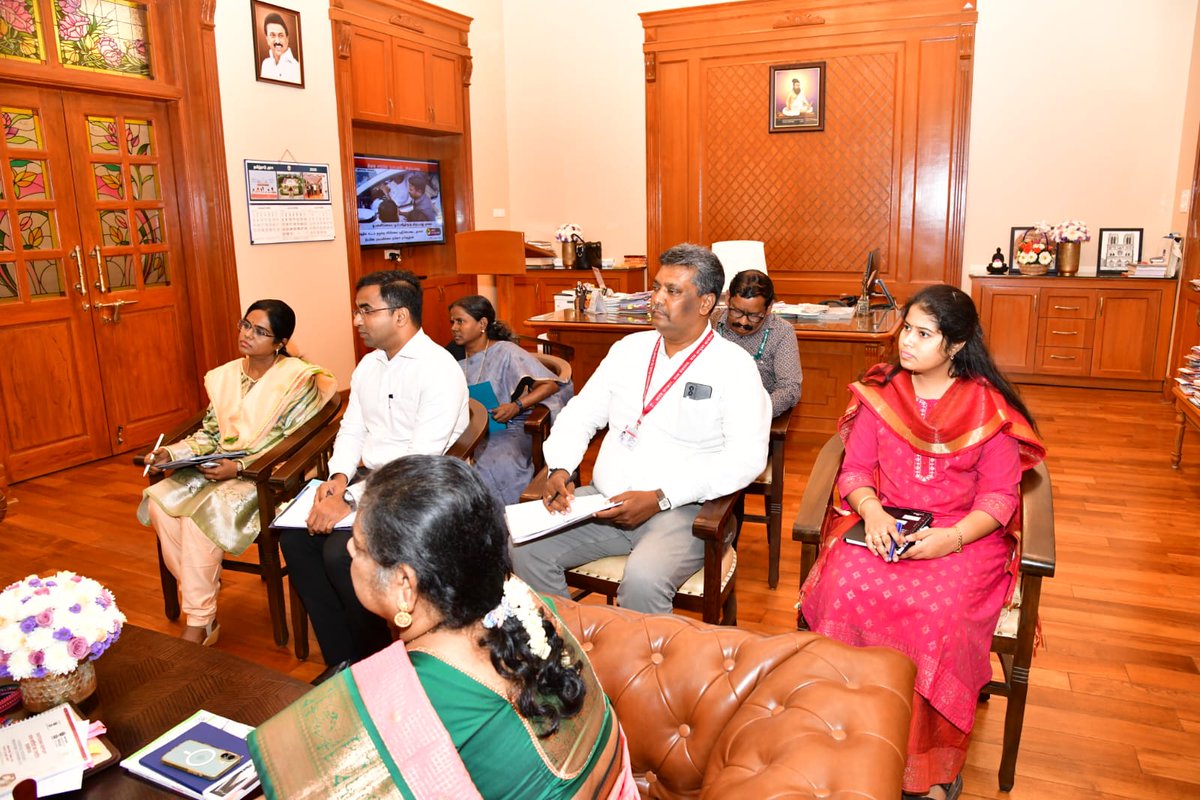 Ministry of Textiles tweet media