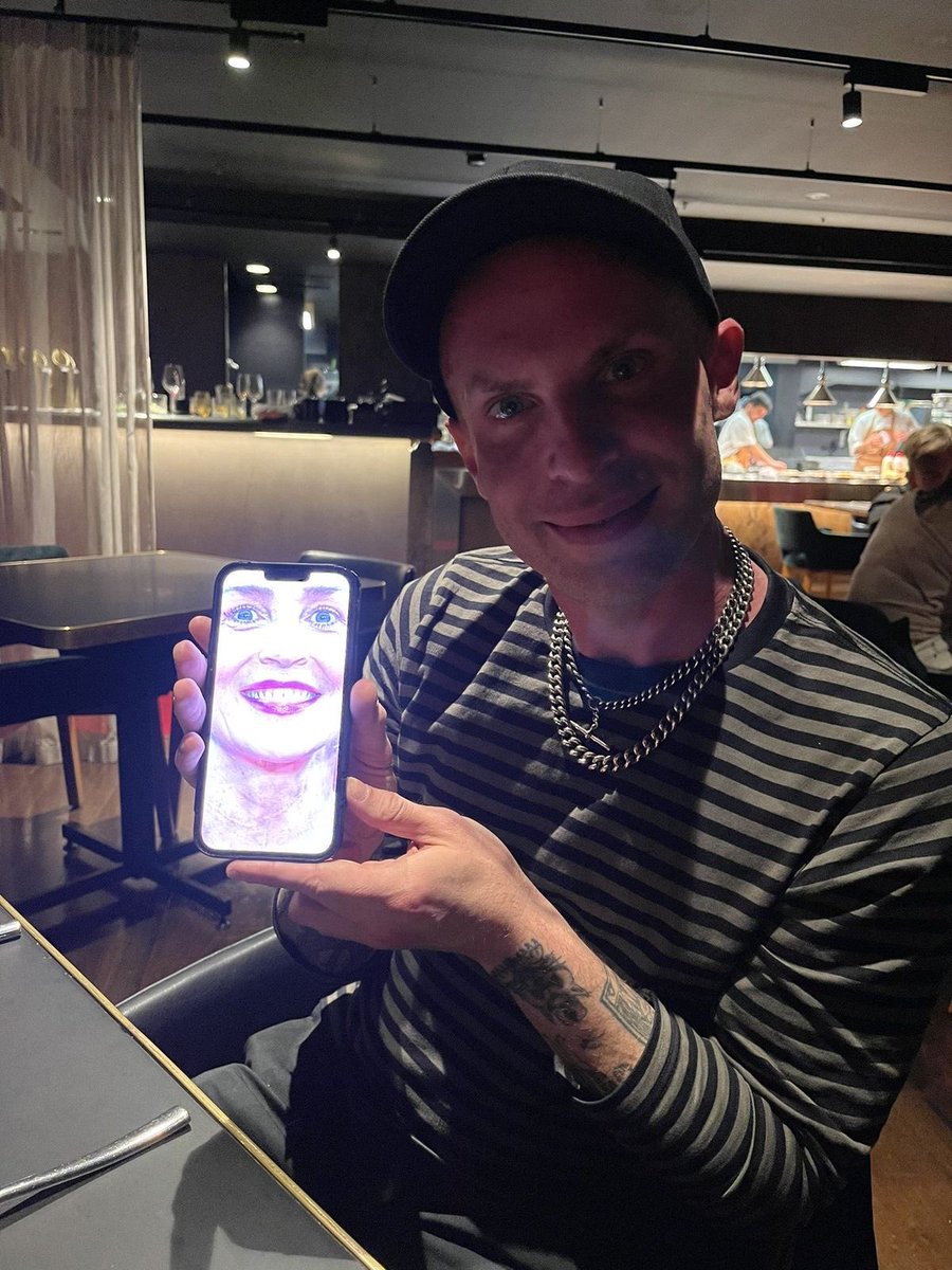 no context trixie & katya tweet media