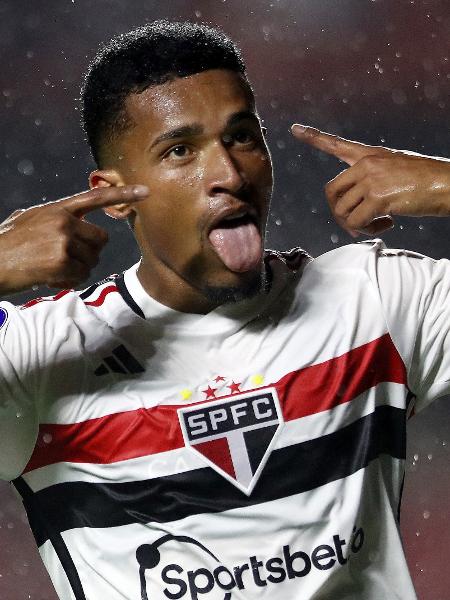 Guine ™ tweet media