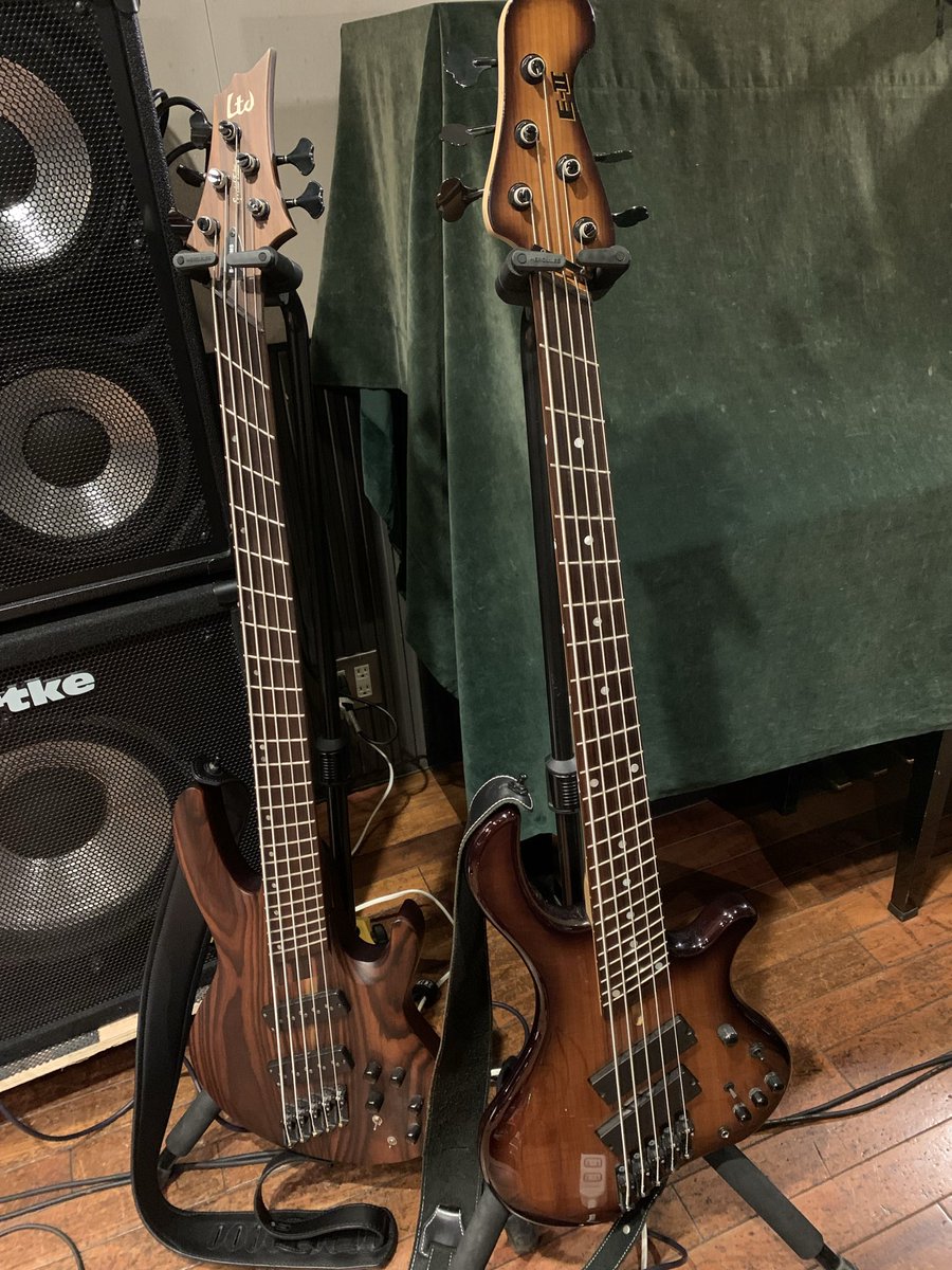 takeshi_close's tweet photo. 今夜は3/13(金)のライブに向けてのリハでしたー。ご来場お待ちしてまーす。 https://t.co/6FXicod94K