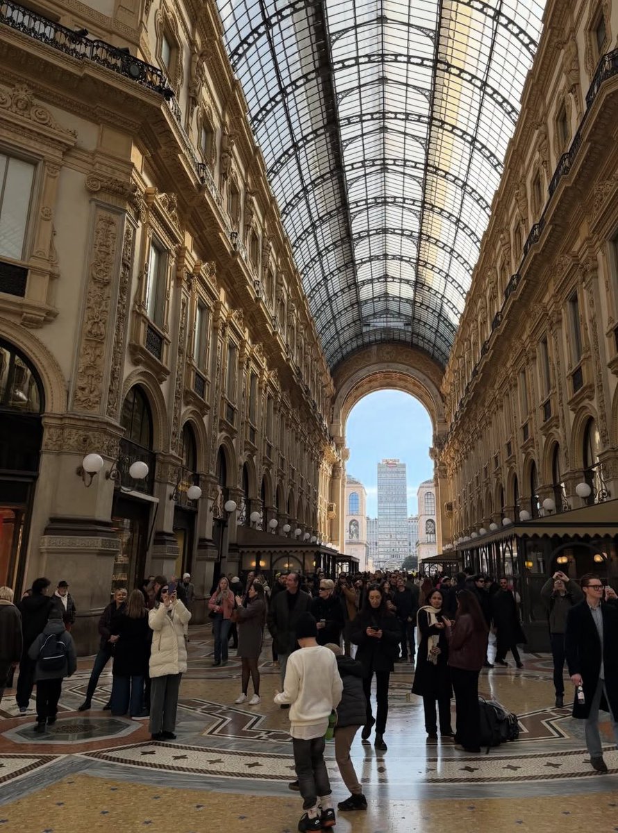 Rcarmiitagge's tweet photo. Milano is a city that lives and breathes style. I truly enjoyed my time here, soaking in its elegance, energy, and timeless charm. Already looking forward to returning to this beautiful city of style and elegant sophistication. https://t.co/IiQcCePeQw