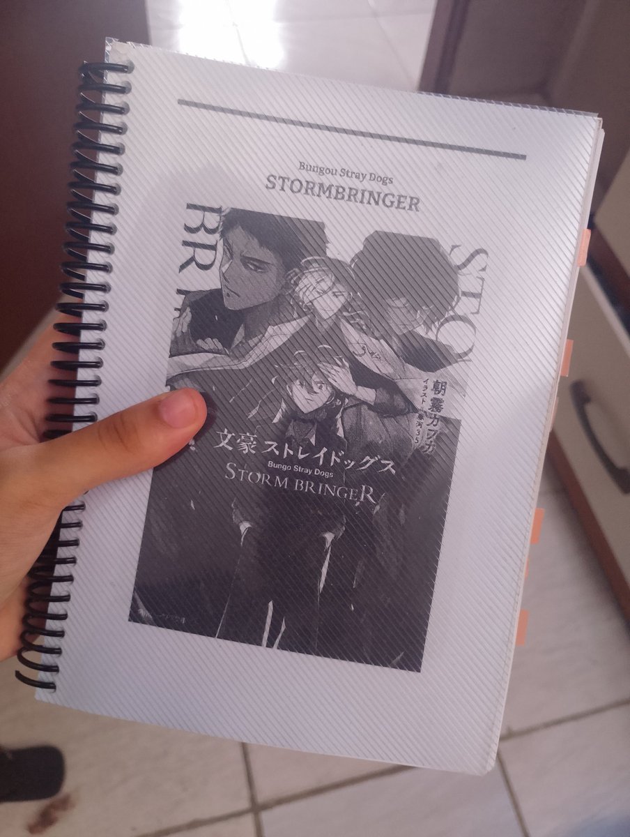"não pode celular nas escolas"
Pois eu quero ver quem vai me impedir de ler stormbringer durante a aula dnv