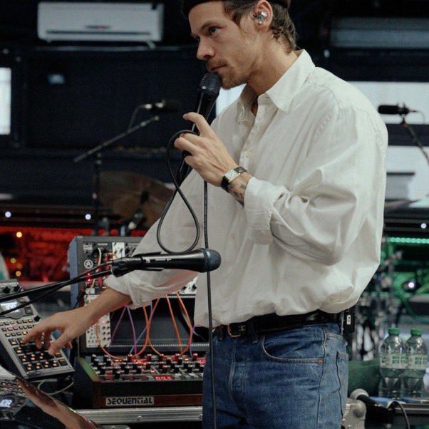 artsyangels's tweet image. harry was channeling conrad fisher as he wrote taste back