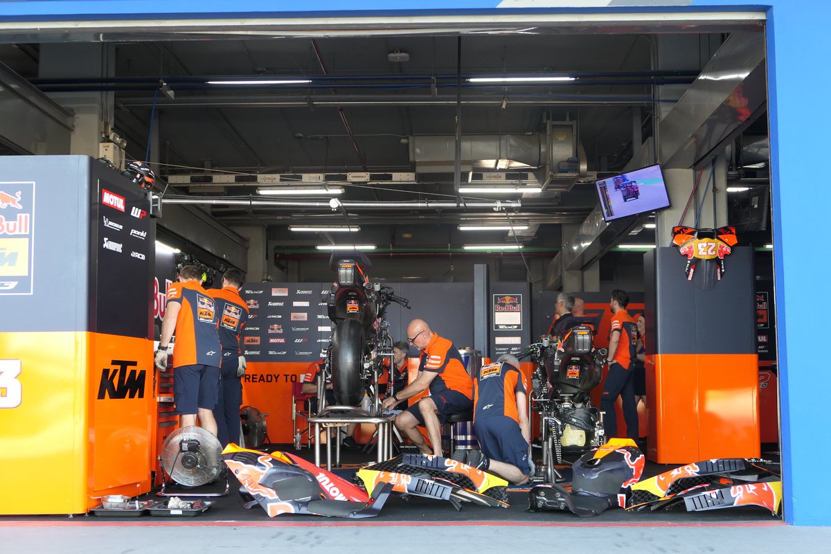 Mat Oxley tweet media