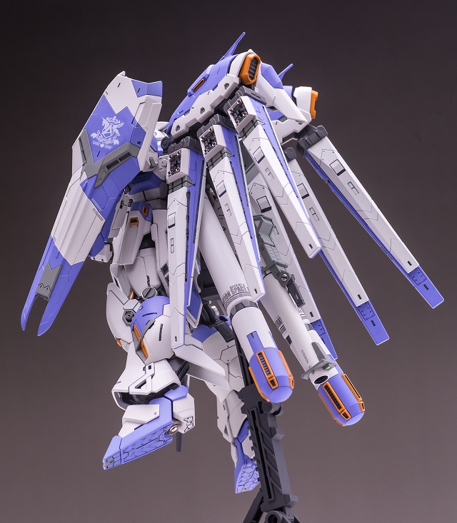 pla_mochi's tweet photo. RG 1/144 ハイニューガンダム

小説「ベルトーチカチルドレン」を読んでハイニューを想像しつづけ35年。GKもガンプラもたくさん作りました。バリエーションが多すぎて理想が混乱してましたが、このRGがいちばんバランスがいいかな。
https://t.co/C6YpXRiDBp
#ニューガンダム 
#ハイニューガンダム https://t.co/yh5nMnzrtn