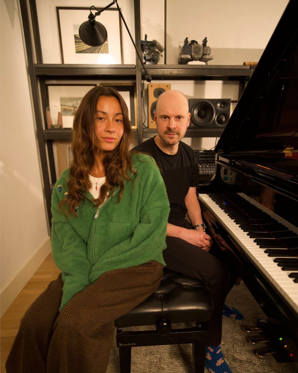 Above & Beyond tweet media