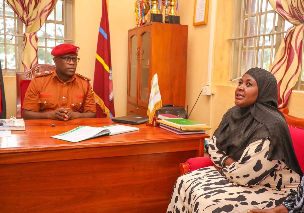 Ramadan Update: 

The ONC Manager, Hadijah Namyalo, has today extended the ongoing Ramadan food distribution drive to inmates at Jinja Main Prison.

While handing over the food items to the Officer in Charge, Daniel Nsolonkambwe, Namyalo said the initiative was inspired by