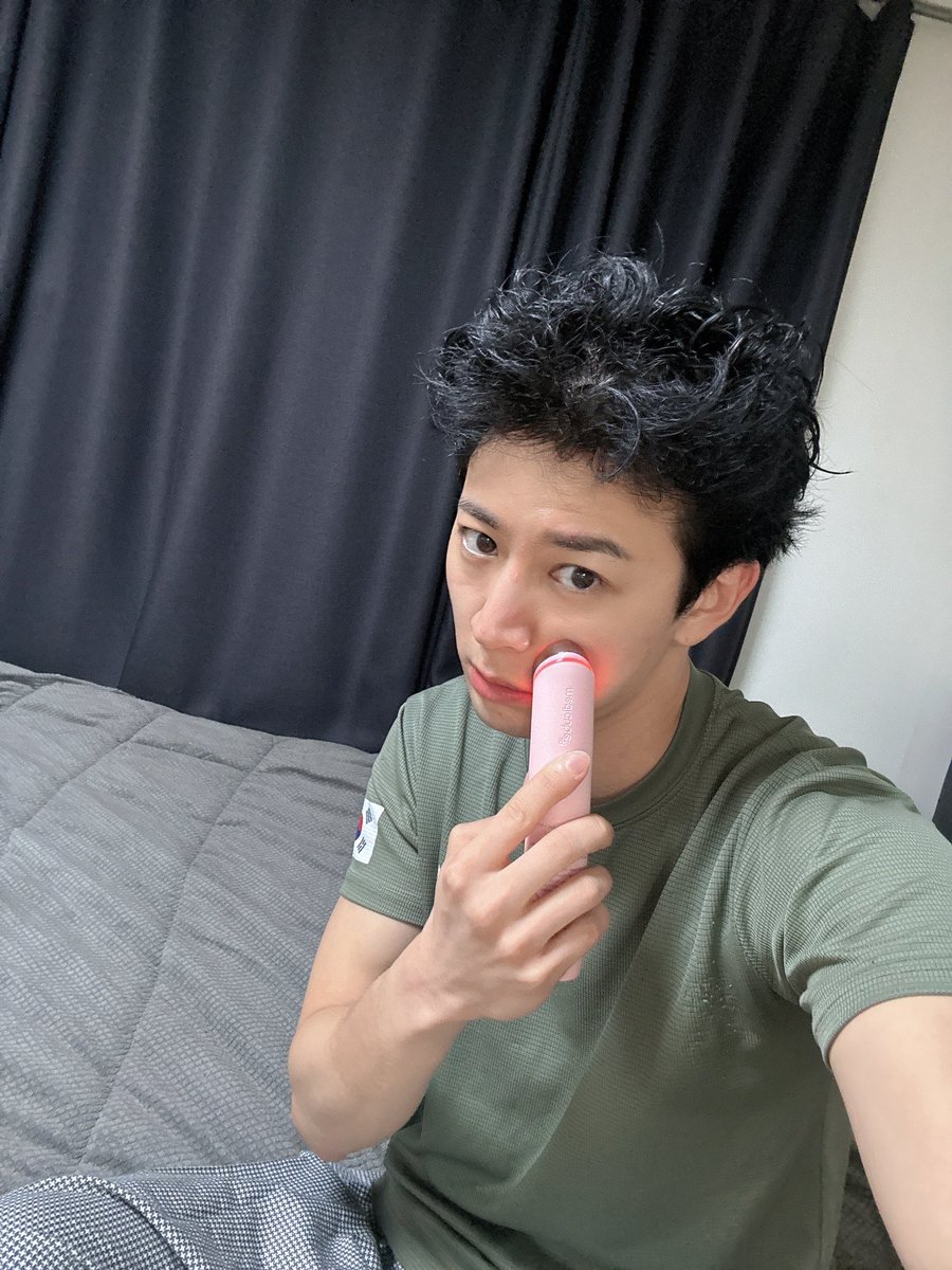 송윤형 tweet media
