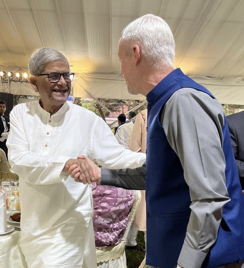 SwissAmbBD's tweet photo. Ambassador Reto Renggli was pleased to attend the Iftar hosted by the Hon’ble Prime Minister of Bangladesh. It was a warm gathering during Ramadan to share the iftar meal and meet senior ministers and other guests. https://t.co/x1ngQBeY77