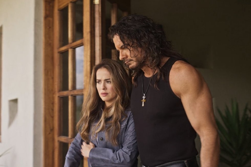 PasdeGavilanes's tweet photo. #PasiónDeGavilanes2 #PDG51 Norma queda muy impresionada por la situación en la que se encuentra su hermana. https://t.co/Nr7bHgGfxr