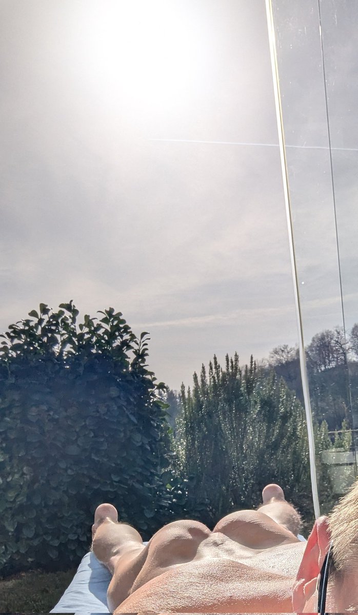 Genial. Erstes Sonnenbaden 😘😋🤩FKK