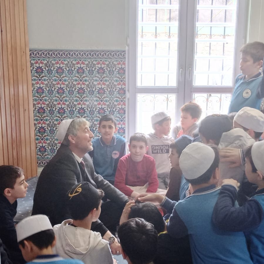 kutahyamem's tweet photo. "Maarifin Kalbinde Ramazan" Etkinlikleri Kapsamında Öğrencilerle Buluşma

Haber
👇
https://t.co/susUZt4eaJ 

@tcmeb @Yusuf__Tekin @KutahyaValiligi @Musaisin @myilmaz2023 @meb_dinogretimi https://t.co/dzbvQkGCuY