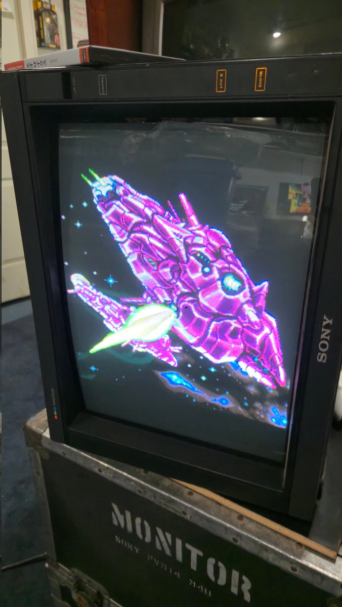 retro_tech_usa tweet media