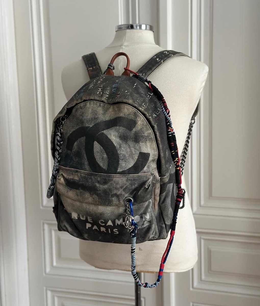 Shtreetwear's tweet photo. Chanel Graffitti Backpack by Karl Lagerfeld https://t.co/Gk9sP5eI1a