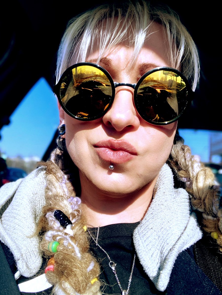 Marika🐙 tweet media