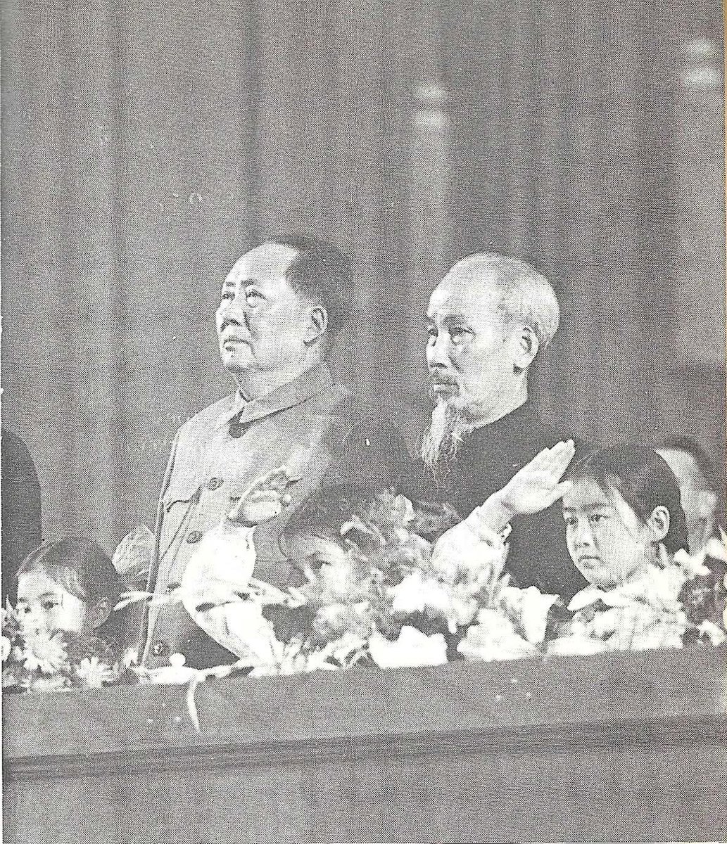 Mao Zedong and Hồ Chí Minh, 1959