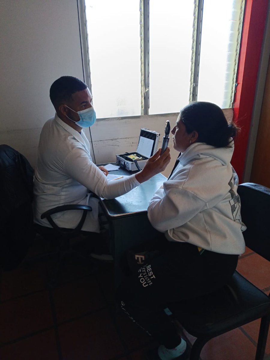 cubacooperaven's tweet photo. 📍 Cabimbú, Mcpio. Urdaneta | ¡Llevando salud a lo más alto de #Trujillo! ⛰️ Los Dres. Eddie Peralta (Oftalmología) y Andy García Pedroso protagonizaron una jornada médica en lo más intrincado de la montaña. 🇨🇺🇻🇪 ¡Donde el pueblo nos necesite, ahí estaremos!
#CubaCoopera https://t.co/y8yVlsA9uh