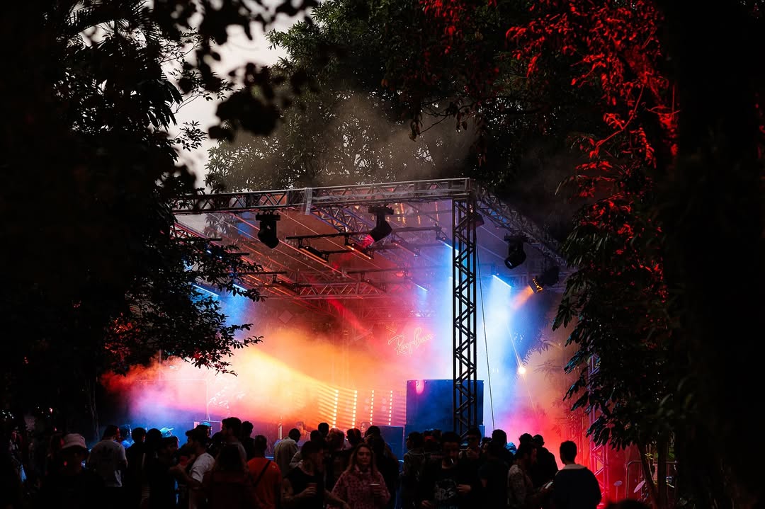 Love/Paranoia tweet media