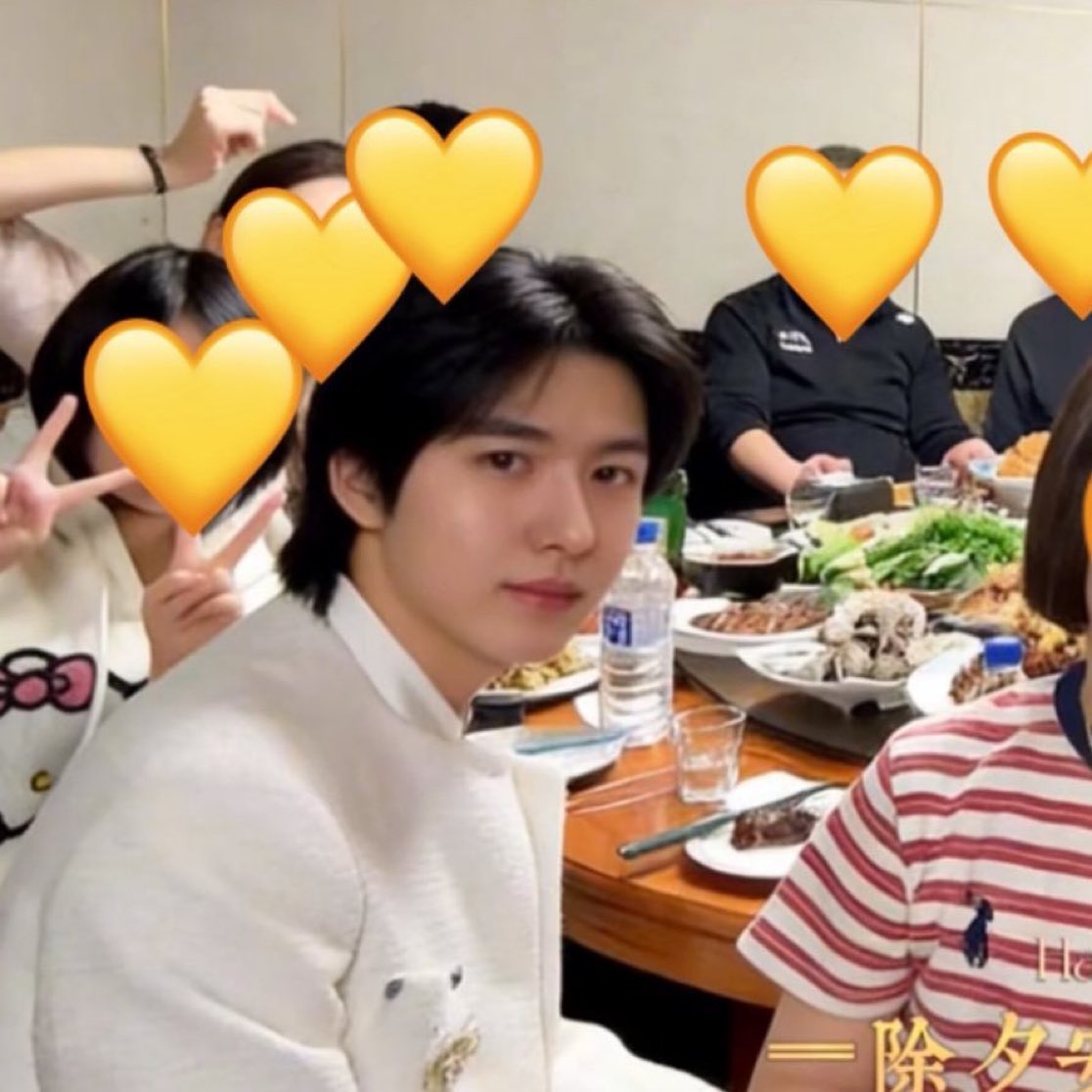 now that makes sense, i can see the similarity. sorry renjun 🙂