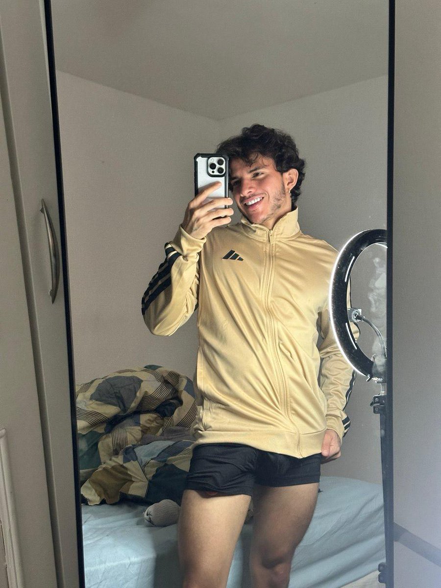 louiscantuario's tweet photo. check the comments if youre curious https://t.co/yTFYZWW7sF