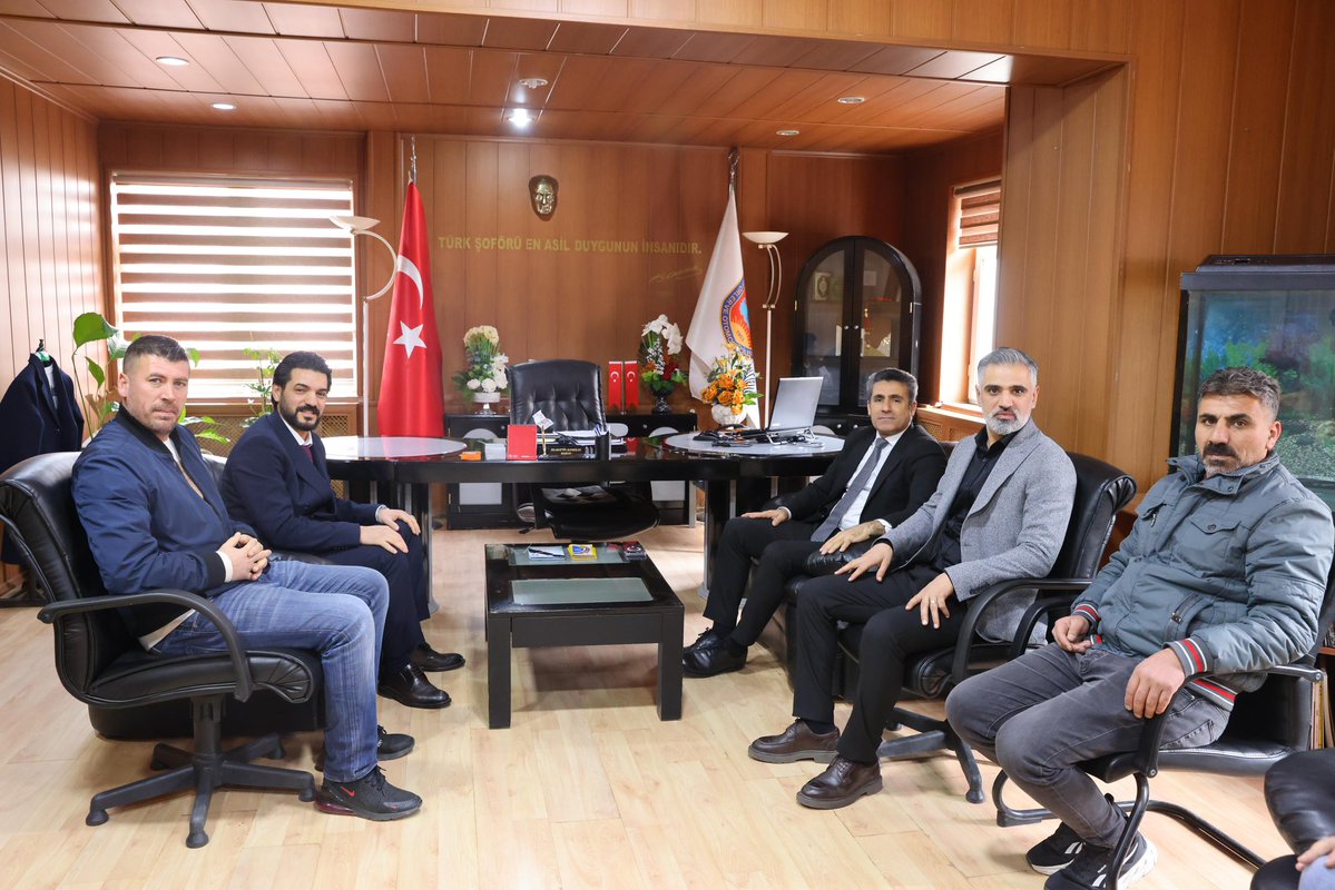 Bingöl Belediye Başkanı Sayın Erdal ARIKAN, Bingöl Şoförler ve Otomobilciler Esnaf Oda’mıza iade-i ziyarette bulundu. Ziyaret kapsamında şehrimizin ulaşımı ve şoför esnafımızın sorunları ile yapılması planlanan hizmetler üzerine verimli istişarelerde bulunduk. Şehrimizin gelişimi