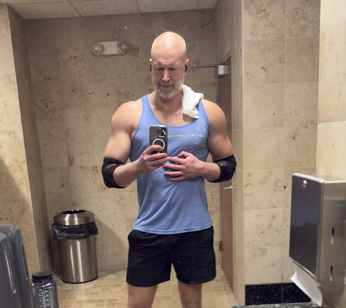 Jason Helmes tweet media