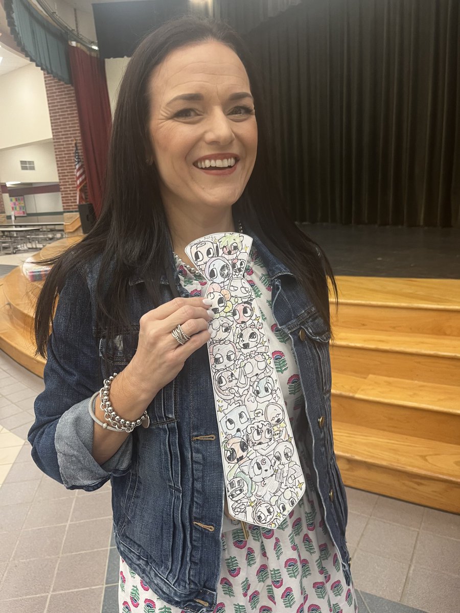 ConroeVisualArt's tweet photo. Cryar Intermediate celebrates Big Art Day with Art Ties Us Together. @TXarted https://t.co/zIyXVUAbKg