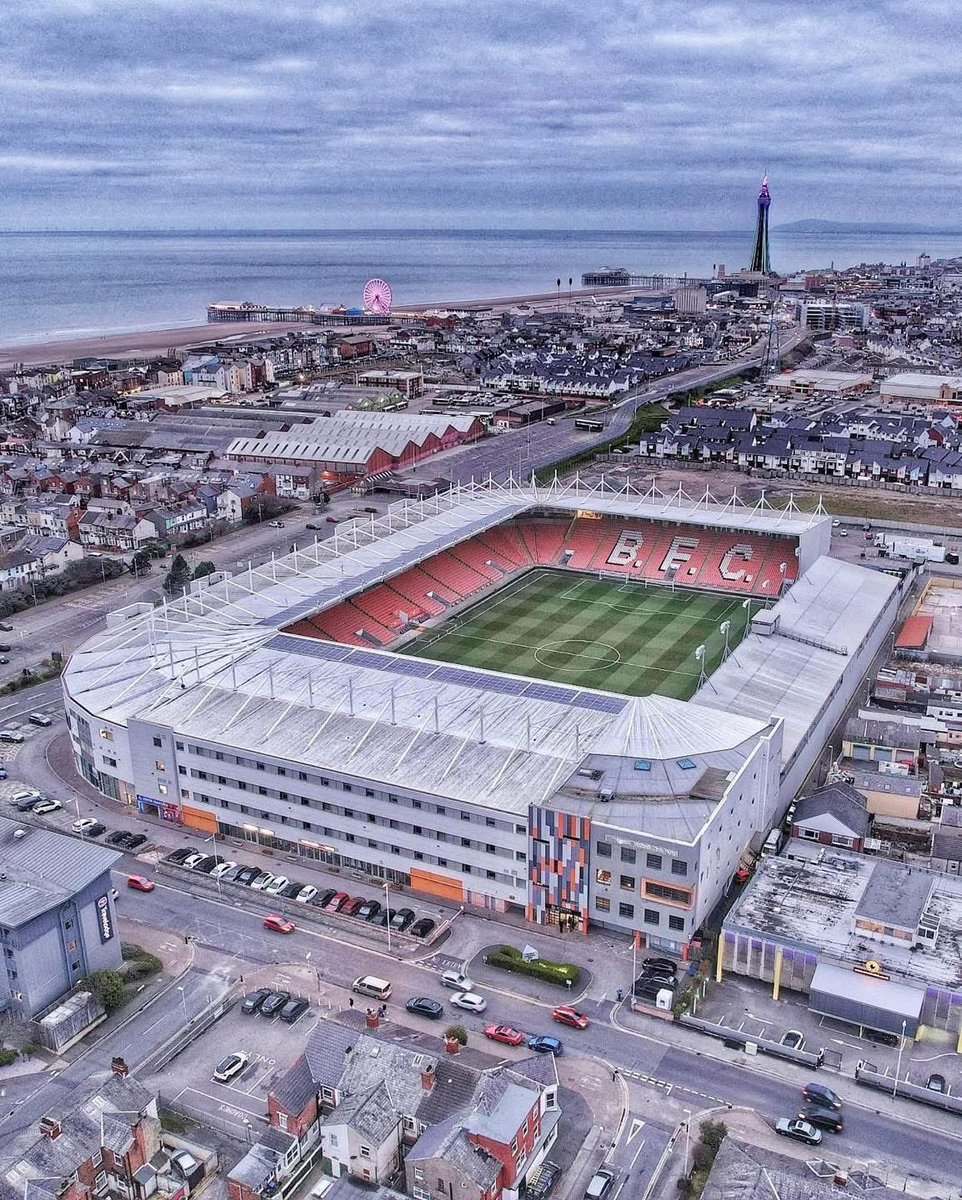 Chris Hull tweet media