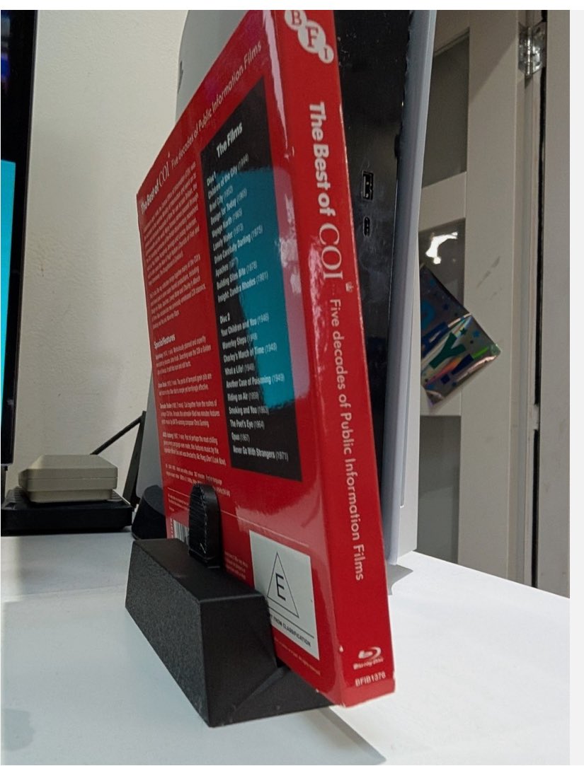 Phil Hayes tweet media