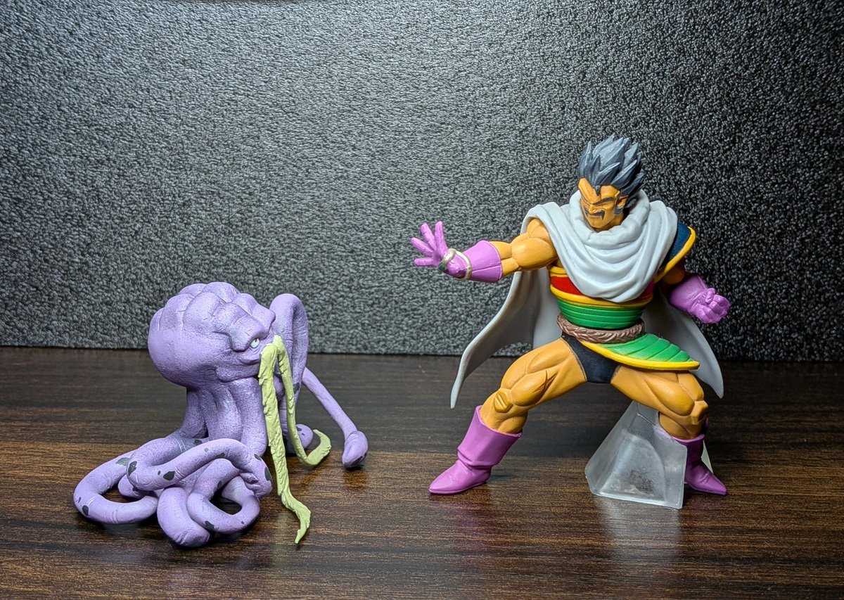 くねくね KuneKune tweet media