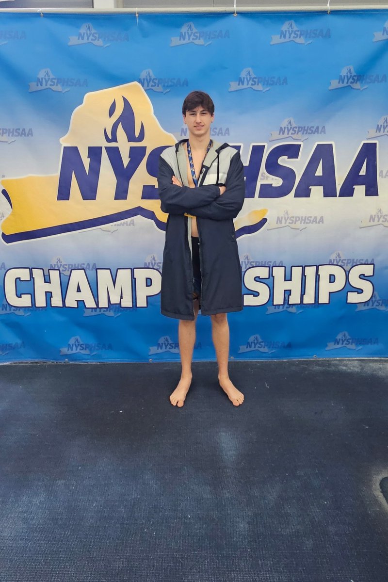 AldenBulldogSwim tweet media