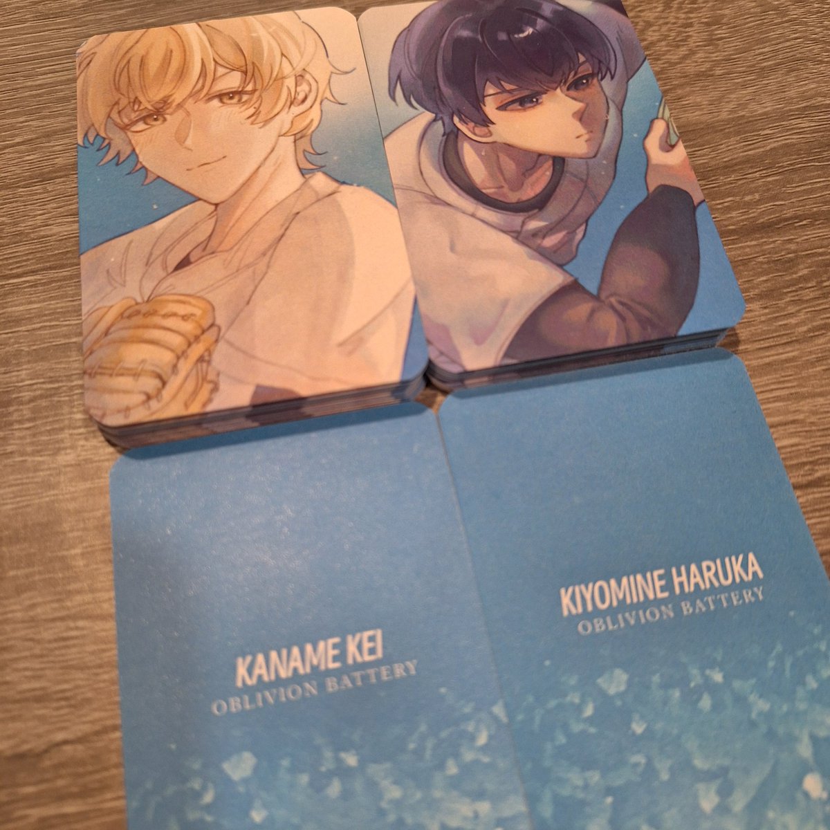 san_onesee's tweet photo. –— 1/2

☀️Photocard แฟนด้อมทุกงาน มีลายด้านหลังนะคะ! ลืมมาอวดด้านหลังฟตก
( รวมถึง OC trading card กับ นามบัตรด้วย!🥺 )

#CQ9 #CQ9_SAT 
#oblivionbattery
#aceofdiamond #daiyanoace https://t.co/sUSNgm2dF8