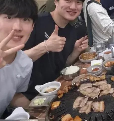 erstejongun's tweet photo. https://t.co/q2HSncxbeb