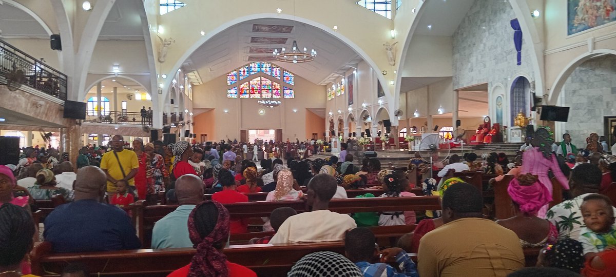 Ellaamarachi042's tweet image. Dear Catholics.

It's Friday and time for the Stations of the Cross. 

A peaceful reminder of Jesus's journey as Easter approaches. 

Join your parish community or do it at home. Whatever works for you.

Have a lovely weekend. 🙌

#CatholicTwitter 
#CatholicX