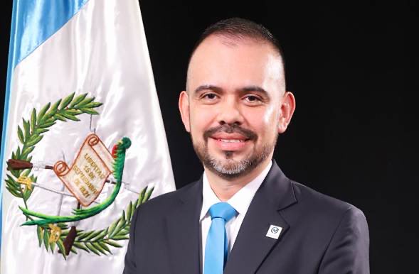 CiudadanoComunG's tweet photo. Para tomar en cuenta en ELECCIONES 2027 🧵🪡  

10 diputados de VALOR que votaron en contra de la población guatemalteca anoche.

🫡 Nombre x nombre y foto x foto en orden.

1. Carlos Enrique López Girón

2. Elmer Josué Palencia Reyes

3. Ernesto Bran Colindres https://t.co/5Ww5LzDmvu
