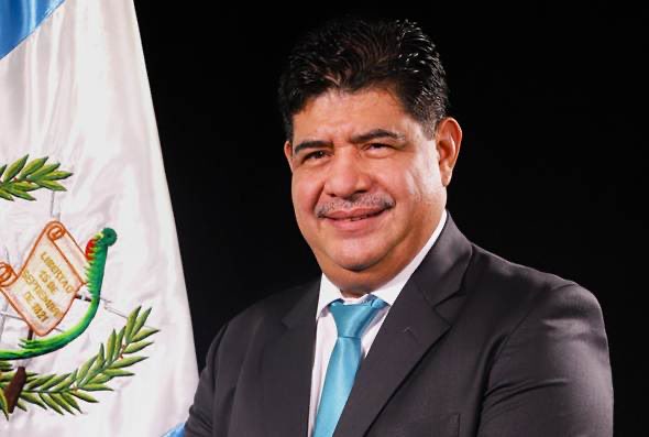 CiudadanoComunG's tweet photo. Para tomar en cuenta en ELECCIONES 2027 🧵🪡  

10 diputados de VALOR que votaron en contra de la población guatemalteca anoche.

🫡 Nombre x nombre y foto x foto en orden.

1. Carlos Enrique López Girón

2. Elmer Josué Palencia Reyes

3. Ernesto Bran Colindres https://t.co/5Ww5LzDmvu