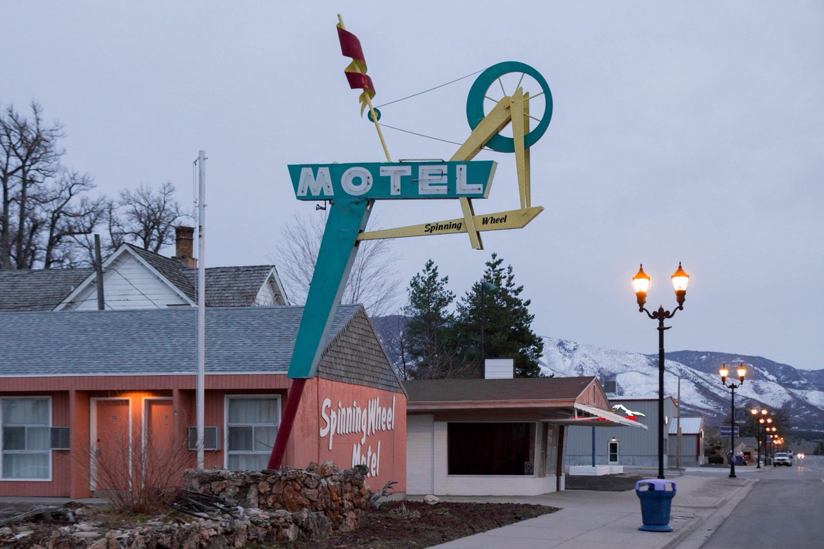 OliverWDahl's tweet photo. Small towns on 35mm film https://t.co/N1QR0WrJwk