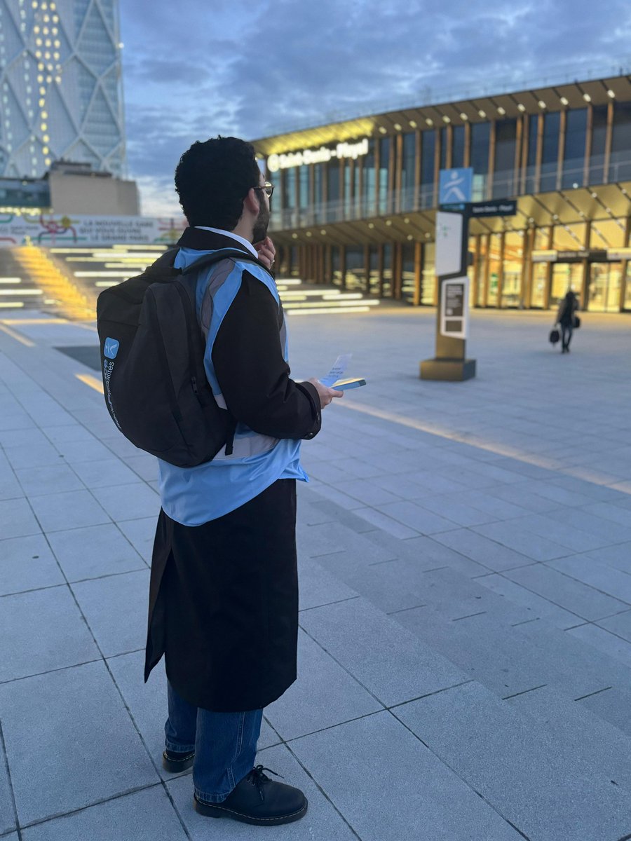 Bus Express Roissy tweet media