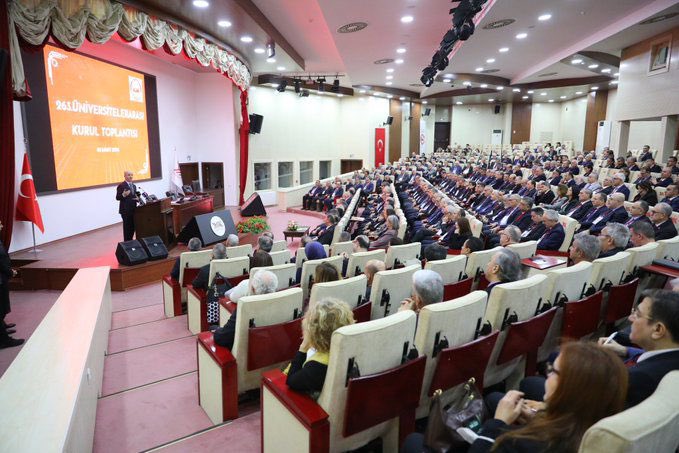 uni_amasya's tweet photo. 263. Üniversitelerarası Kurul (ÜAK) Toplantısı, Yükseköğretim Kurulu Başkanı Prof. Dr. Erol Özvar başkanlığında Ankara’da gerçekleştirildi. Toplantıya Amasya Üniversitesi Rektörü Prof. Dr. Ahmet Hakkı Turabi, Rektör Yardımcısı Prof. Dr. Murat Kurt ile birlikte katıldı. https://t.co/H8D6pRMPNQ