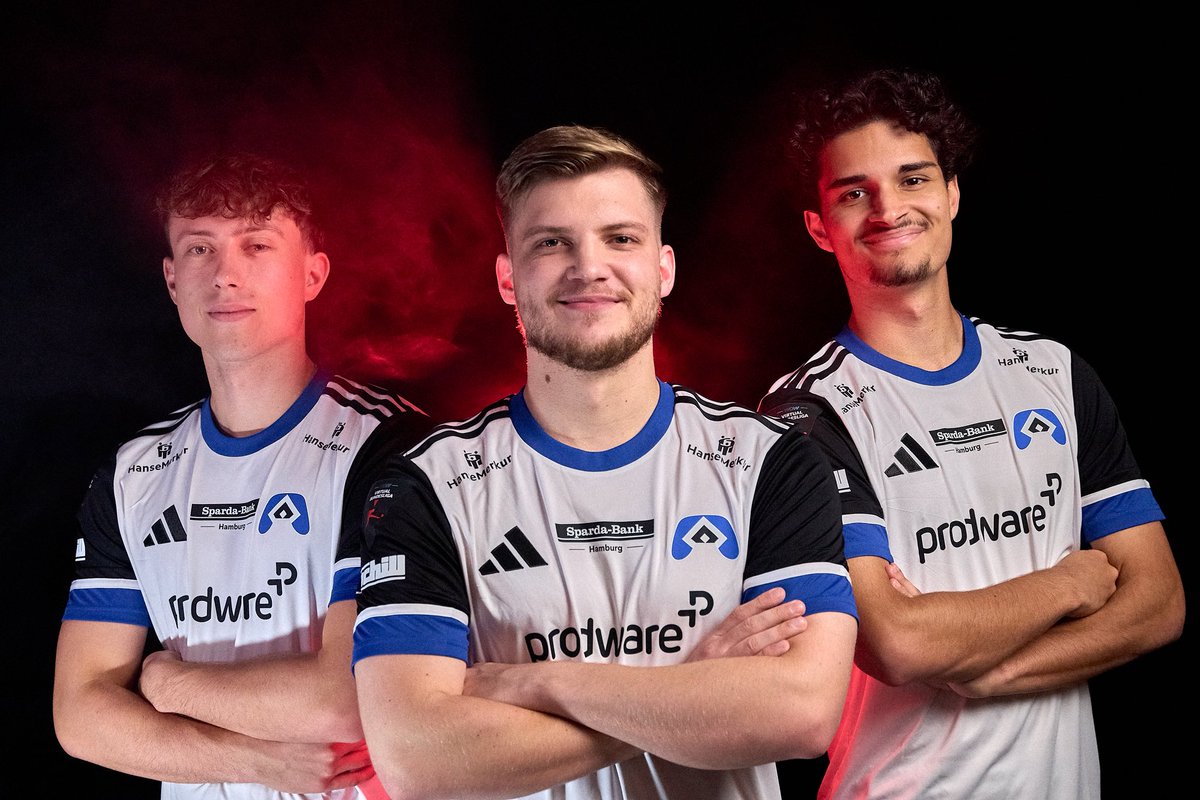 𝐅𝐈𝐍𝐀𝐋𝐄! 🤜🏼🤛🏼 

Morgen startet das VBL Club Championship Finale by WOW in unserer Stadt und wir sind dabei! Der Eintritt ins XPERION Hamburg ist kostenlos, lasst uns das Finale zum Heimspiel machen 👉 hsv.link/FinaleVBLCC 🔵⚪️⚫️
 
#HSVeSports #eRothosen #nurderHSV